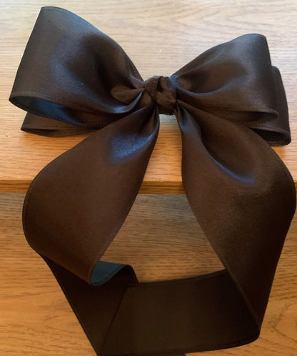 Elegant Satin Hair Bow - Handcrafted Ribbon Bow for All Occasions