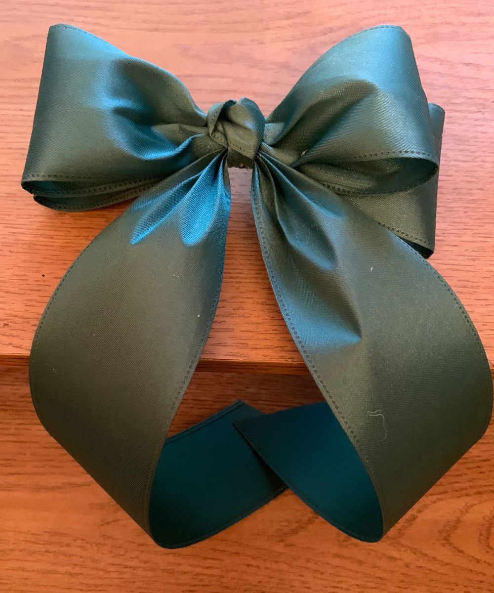 Elegant Satin Hair Bow - Handcrafted Ribbon Bow for All Occasions