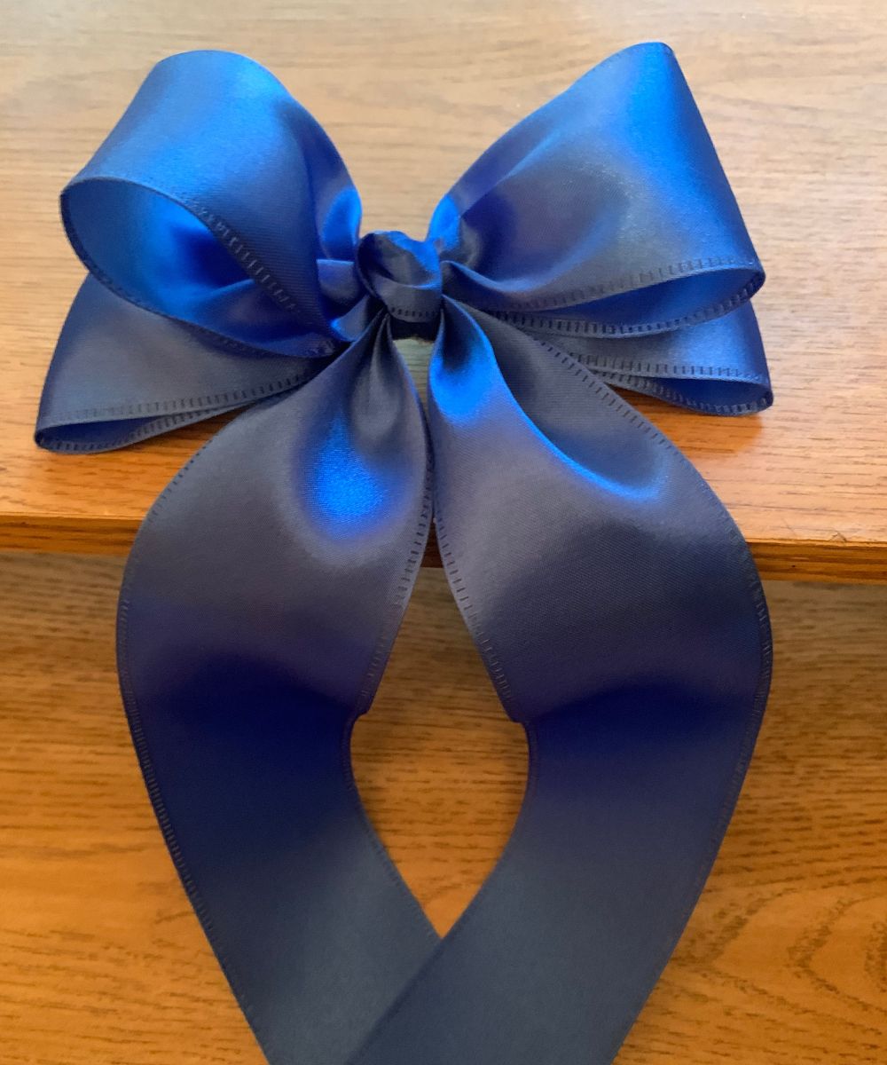 Elegant Satin Hair Bow - Handcrafted Ribbon Bow for All Occasions